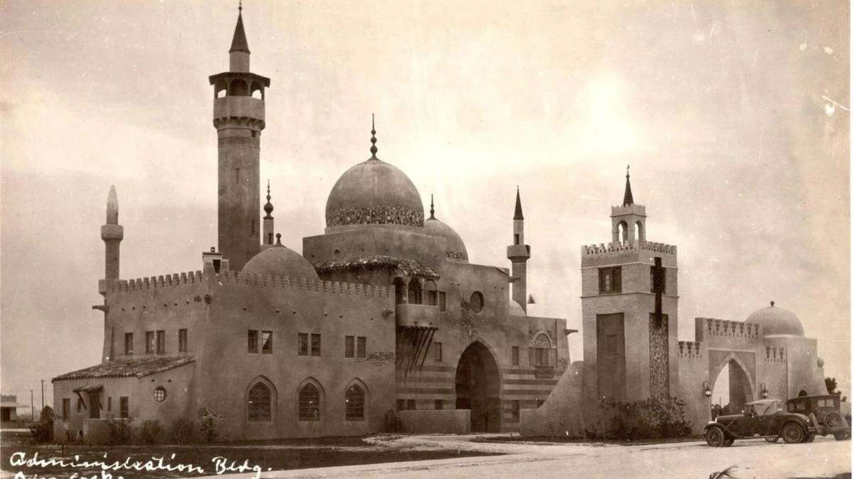 The Opa-locka Company Administration Building in approximately 1926. The Opa-locka Company Administration Building in approximately 1926.